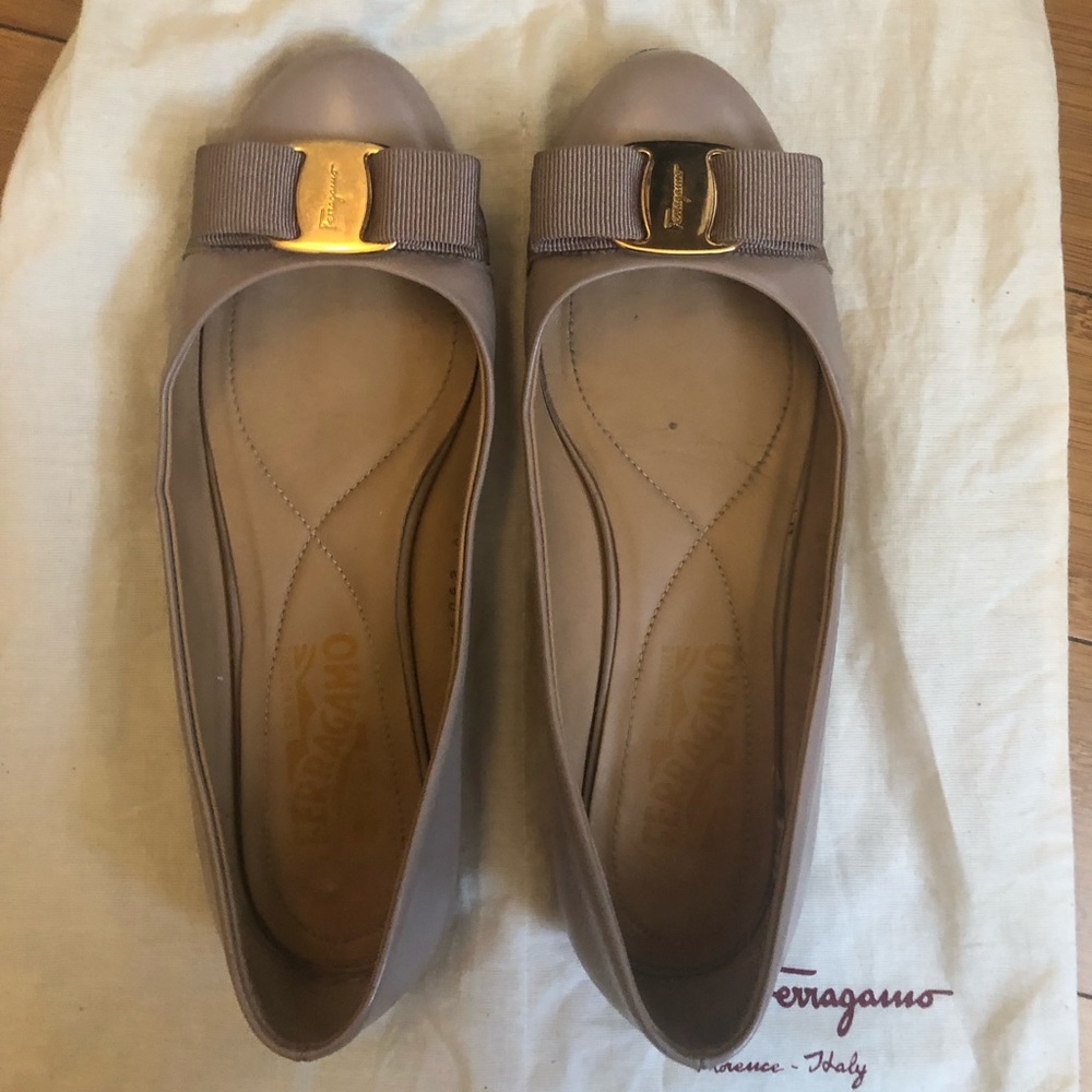 Salvatore Ferragamo leather ballerina flats